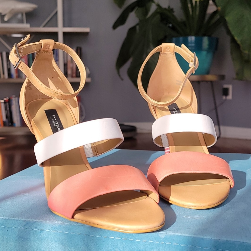 ANN TAYLOR WEDGE HEEL 7 PINK WHITE TAN STRAPS